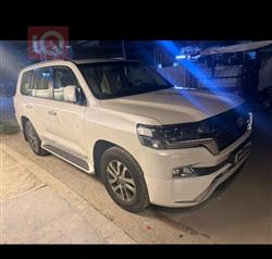 تويوتا لاندكروزر